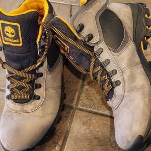 Timberland Hikimg shoes size 12